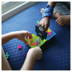 Educational Insights Kanoodle® Head To Head Jigsaw Puzzle Game