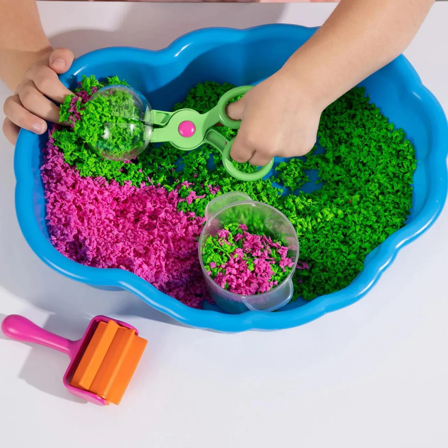 Educational Insights Playfoam Pluffle Sensory Station