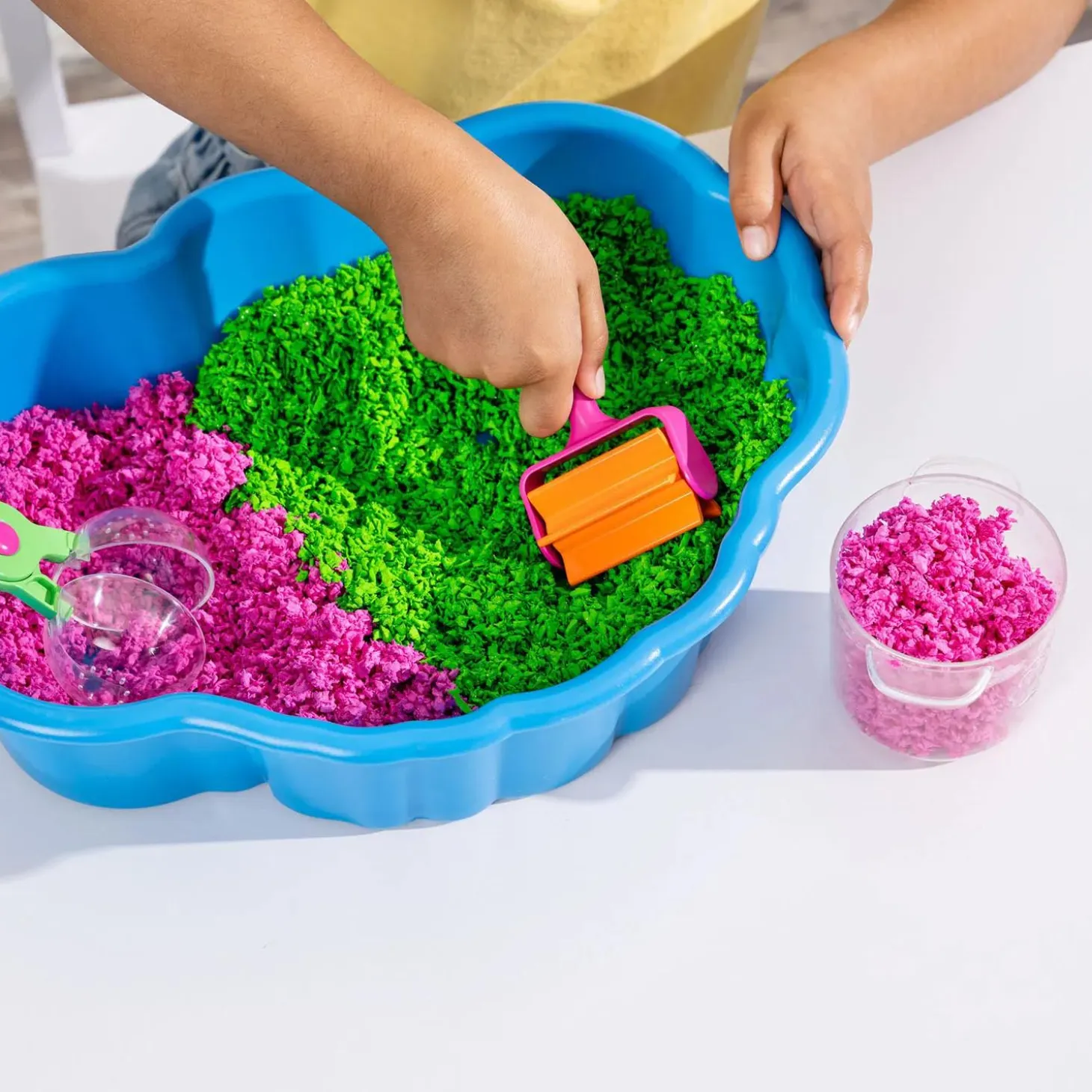 Educational Insights Playfoam Pluffle Sensory Station