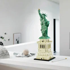 LEGO® Architecture Statue of Liberty Model Building Set 21042