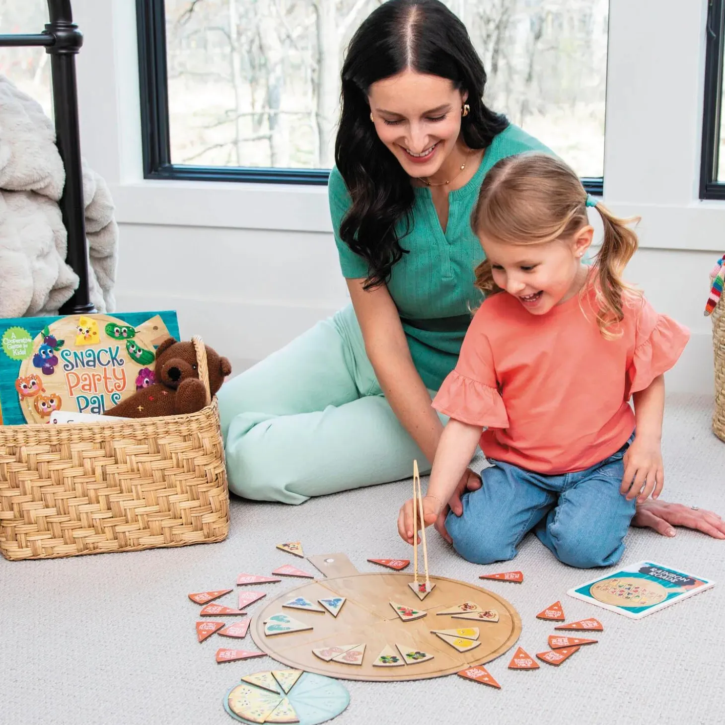 Snack Party Pals Peaceable Kingdom Cooperative Board Game